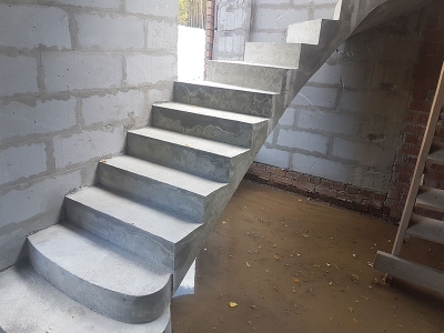 Изготовление лестницы с забежными ступенями в городе парков Заповедник, парк Филино.